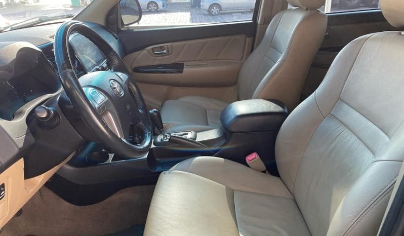 
HILUX SW4 3.0 16V SRV – 2014 completo									