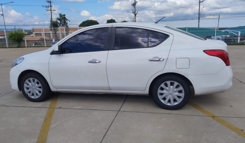 
VERSA 1.6 SV – 2013 completo									